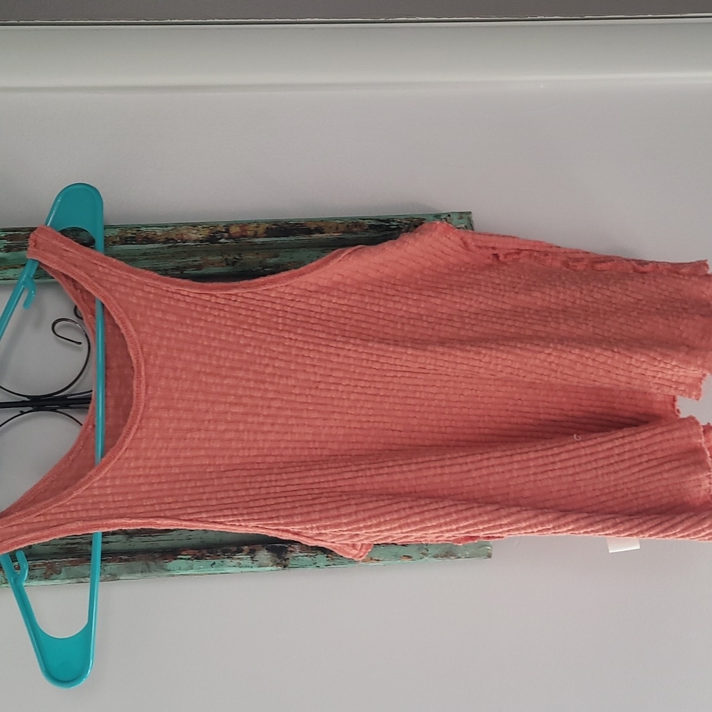 Buckle peach tank top, brand new